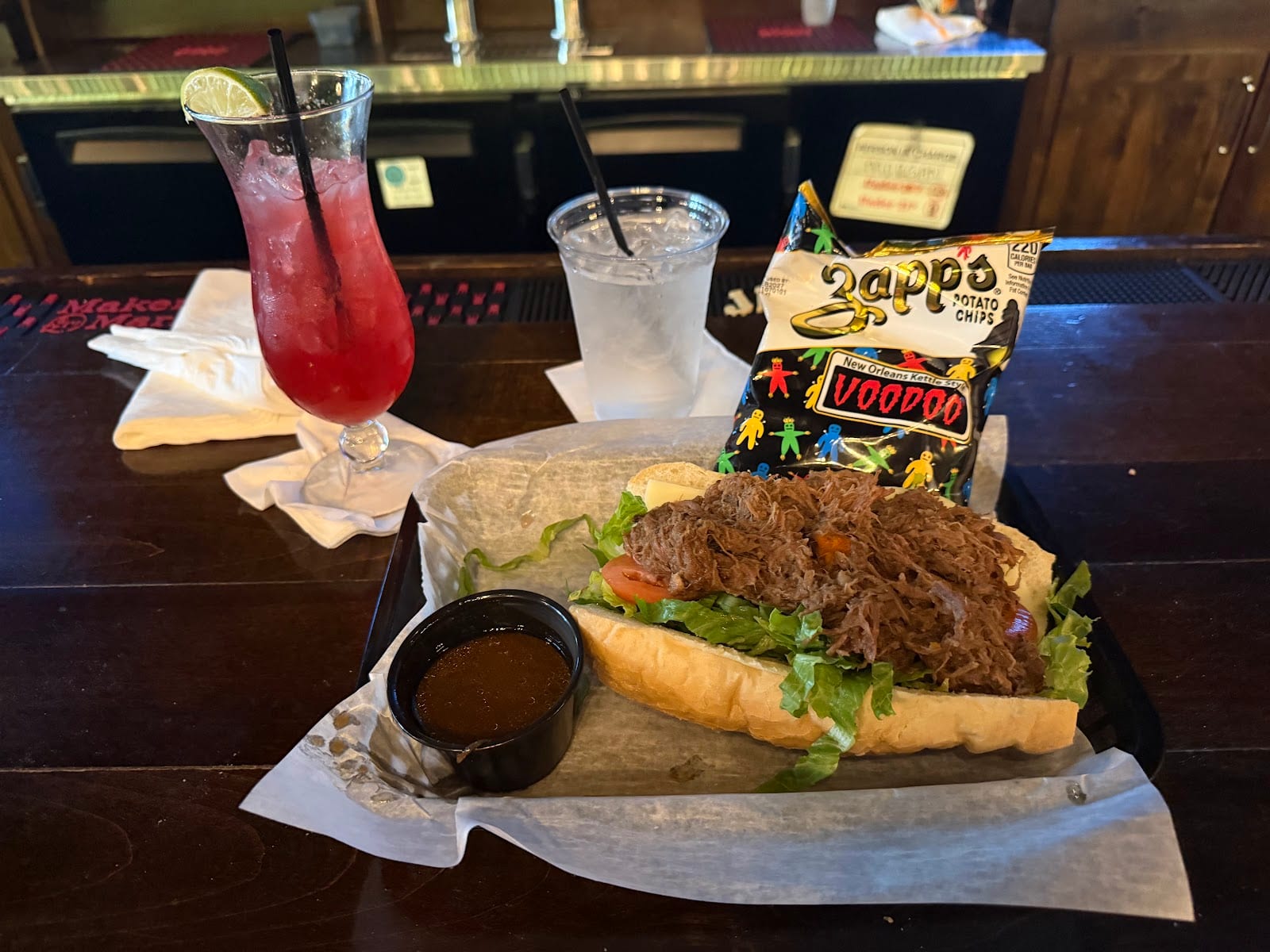Debris Po-Boys & Drinks, photo 3