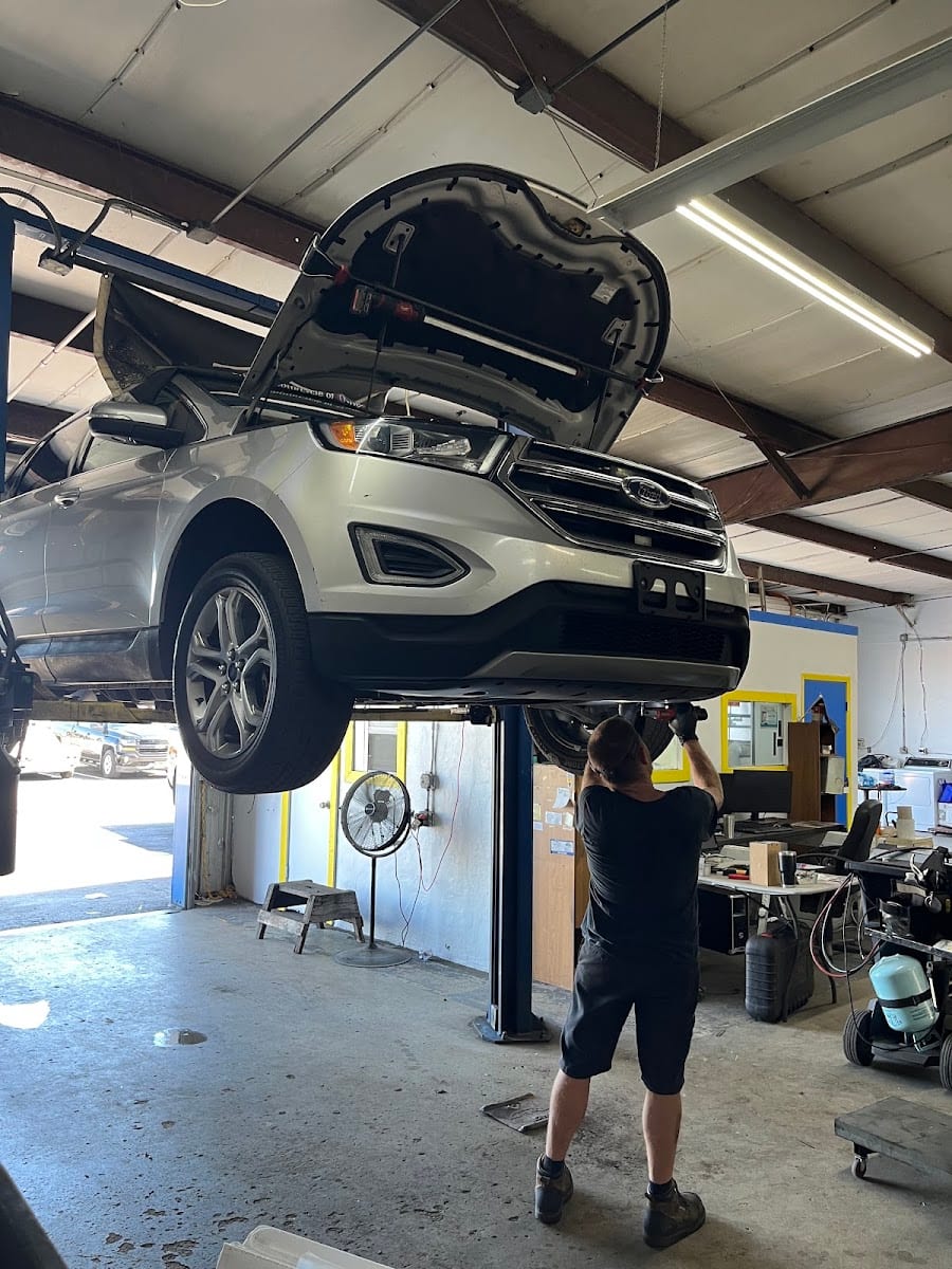 Dacey's Place Auto Repair Venice, Fl