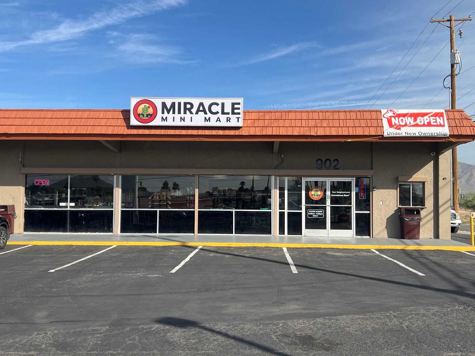 Miracle Mini-Mart, photo 2