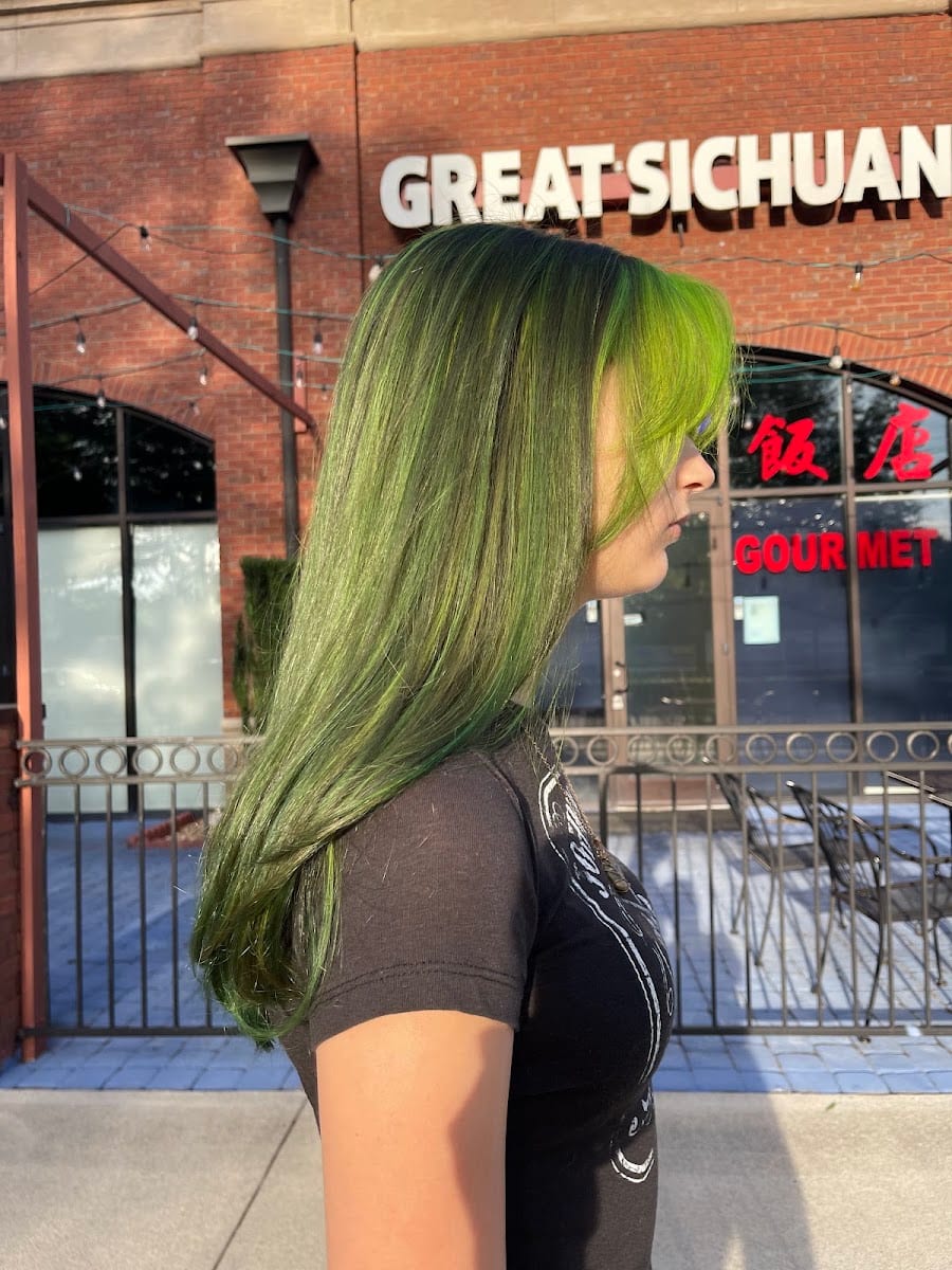 Zazu Hair, photo 4