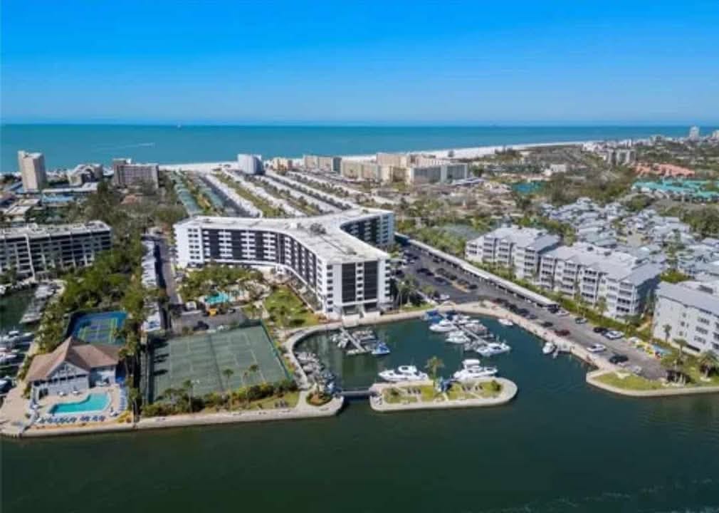 Harbor Towers Yacht & Racquet Club., photo 4