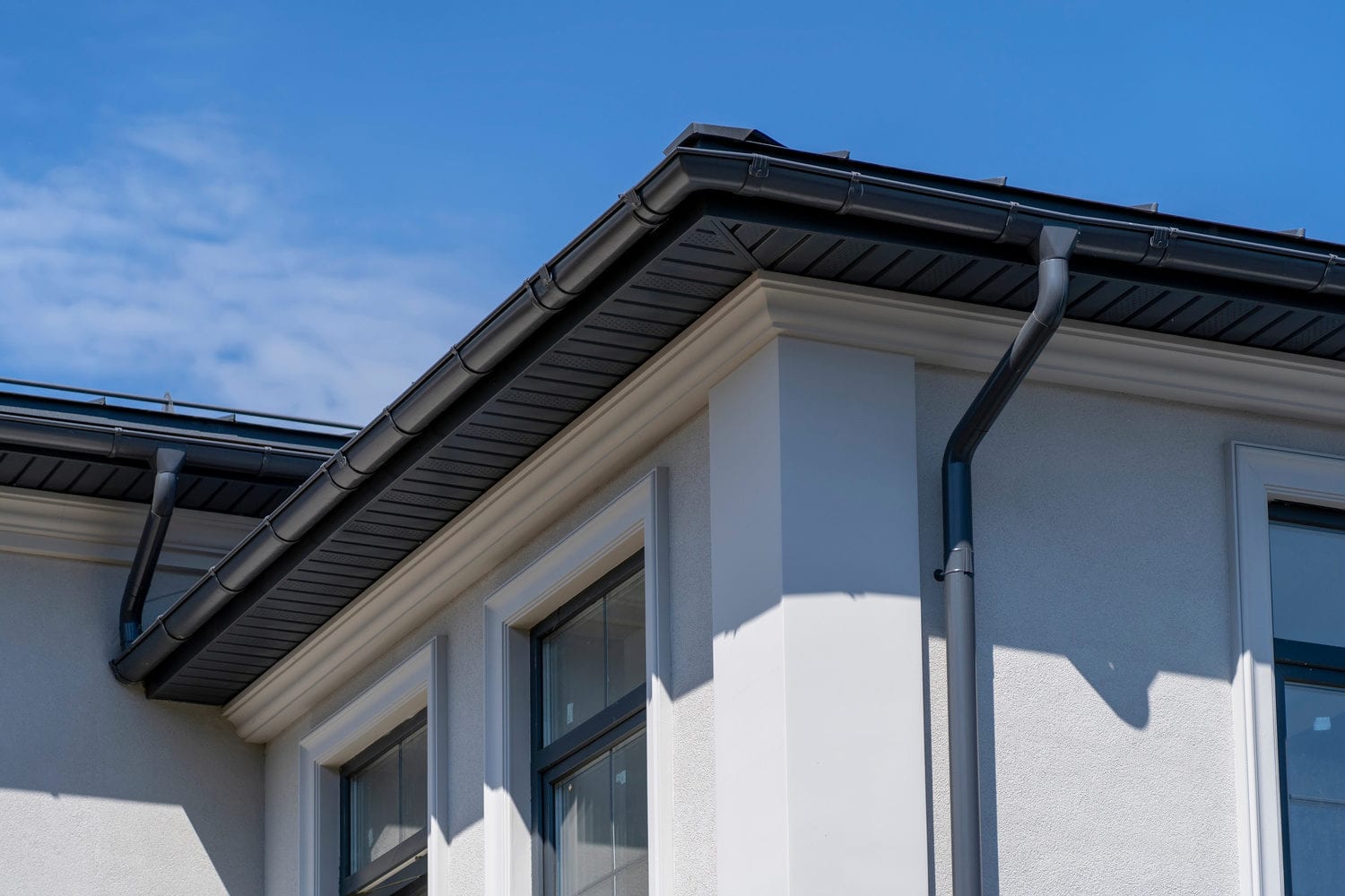 KC Soffit Repair & Gutters Installation