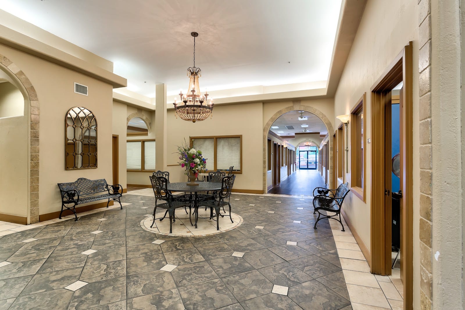 Courtyard Salon Suites, photo 2