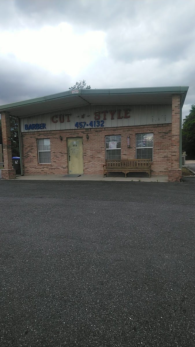 Cut 'n' Style Barber Shop, photo 3