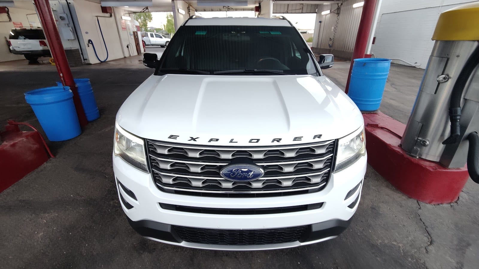Bubble's Carwash & Detail, photo 3