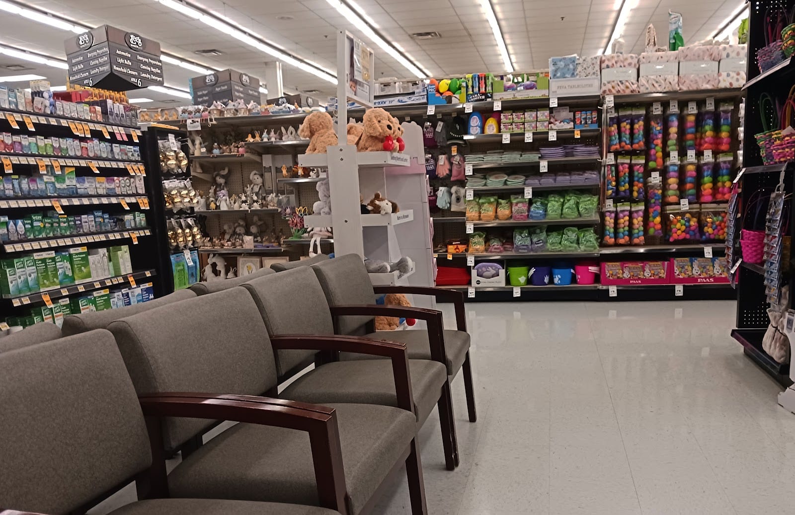 Lee's Pharmacy