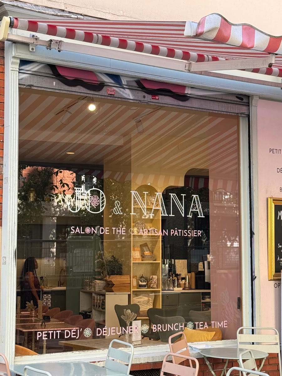 Jo and Nana Cakes