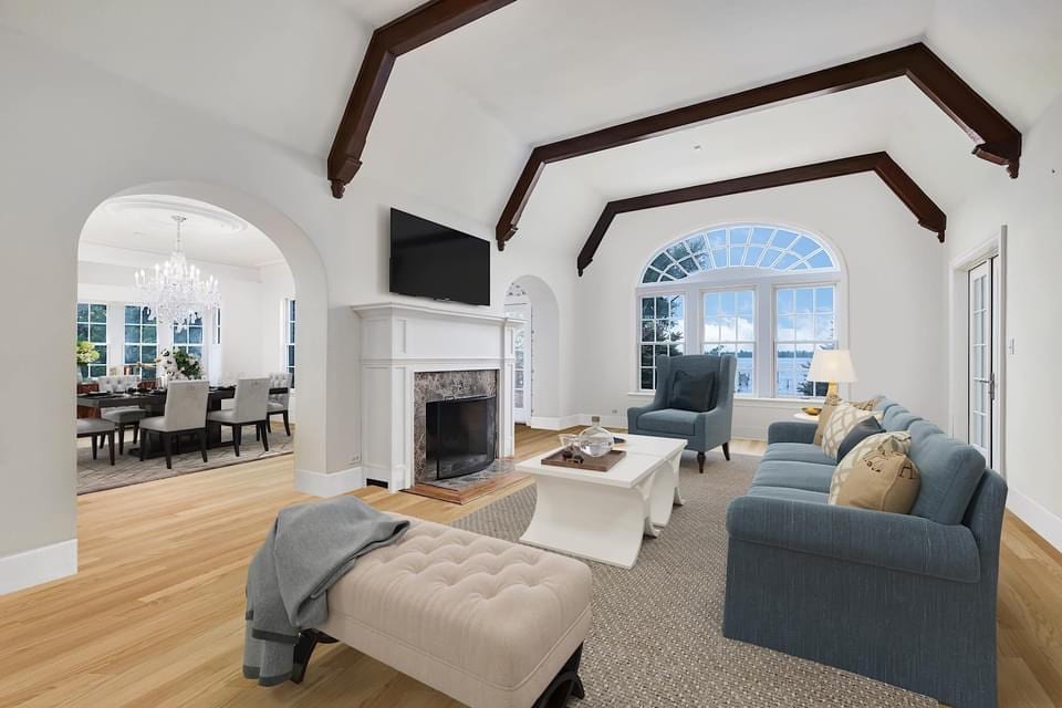 Carly Sostheim, Corcoran Reverie, Realtor, photo 3