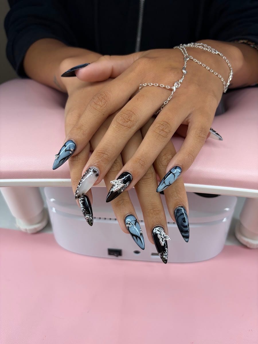 The Nail Garden Siesta