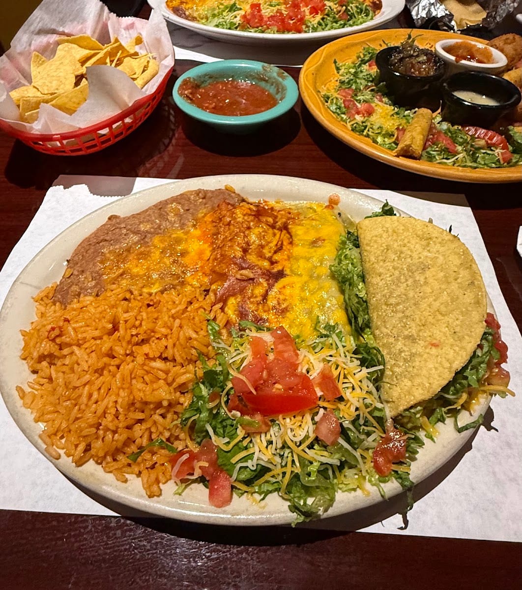El Toro Bravo Restaurant, photo 2