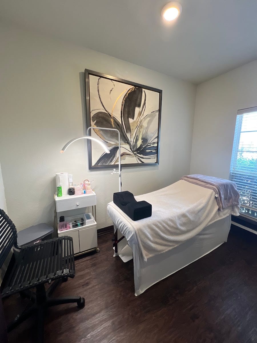 Hummingbird Beauty Co.