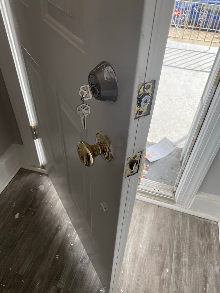 KeyMe Locksmiths, photo 2