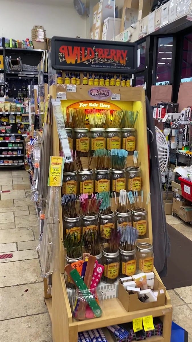 Cole Hardware, photo 3