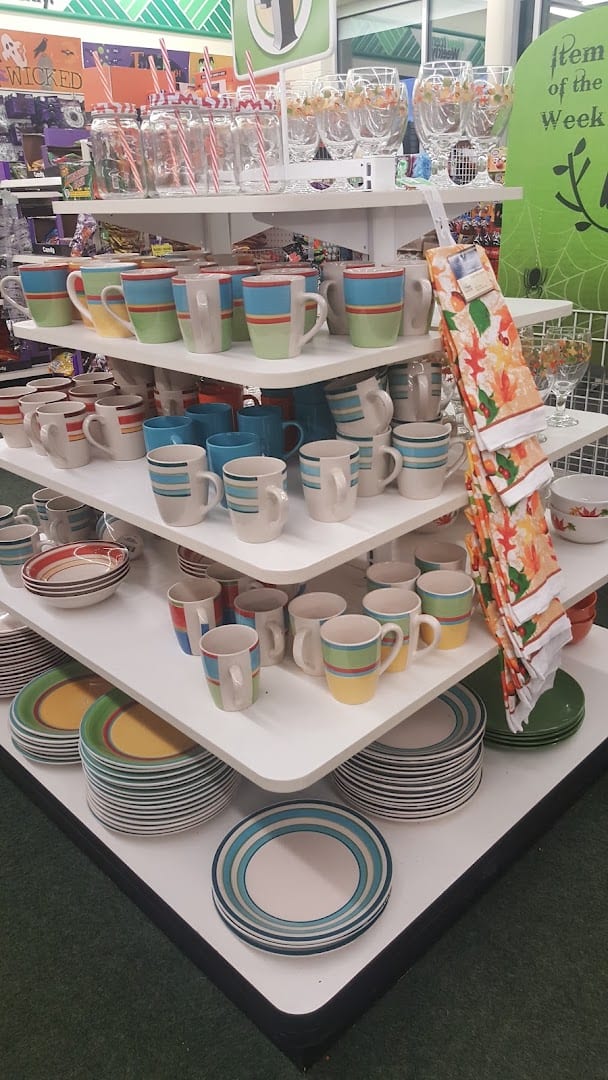 Dollar Tree, photo 2