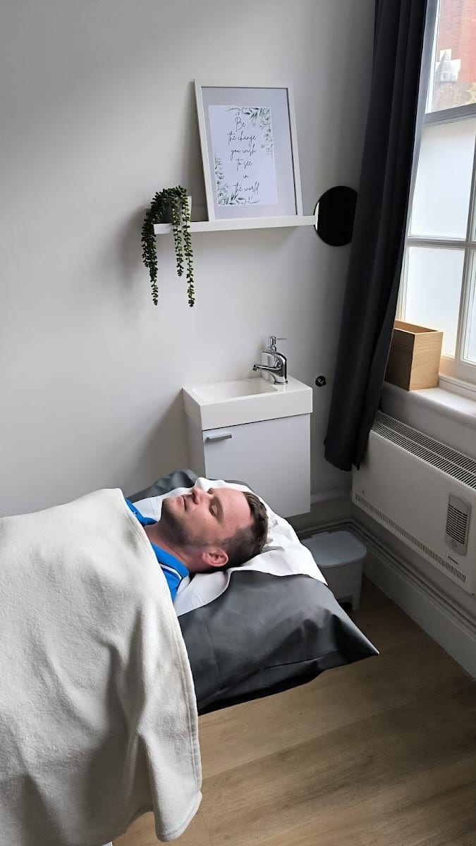 Alexandre Monnier Reiki - Energy Healing - Liverpool Street, photo 3