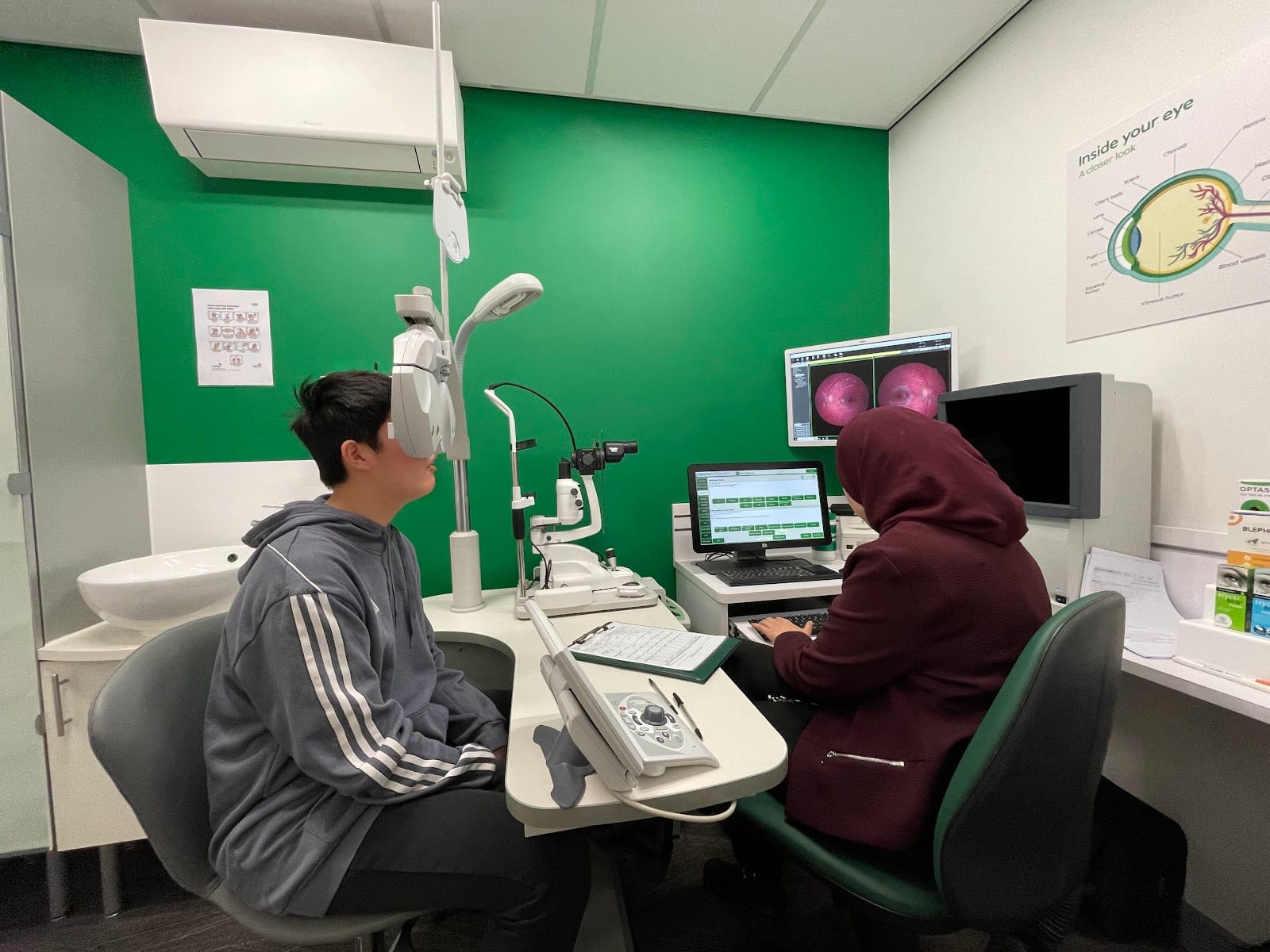 Specsavers Opticians and Audiologists - St Albans Everard Sainsbury's, photo 3