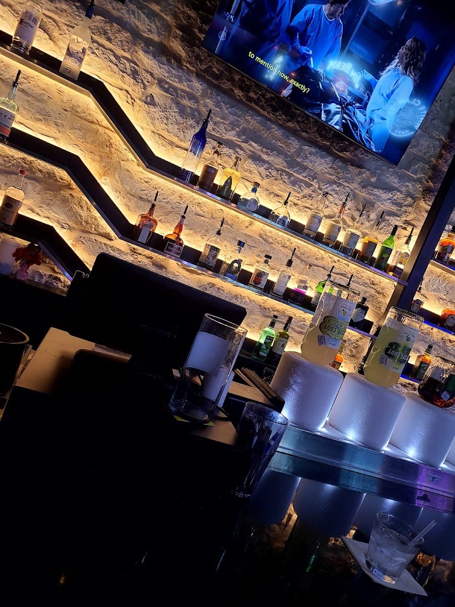 The Rock Shot Bar, photo 3