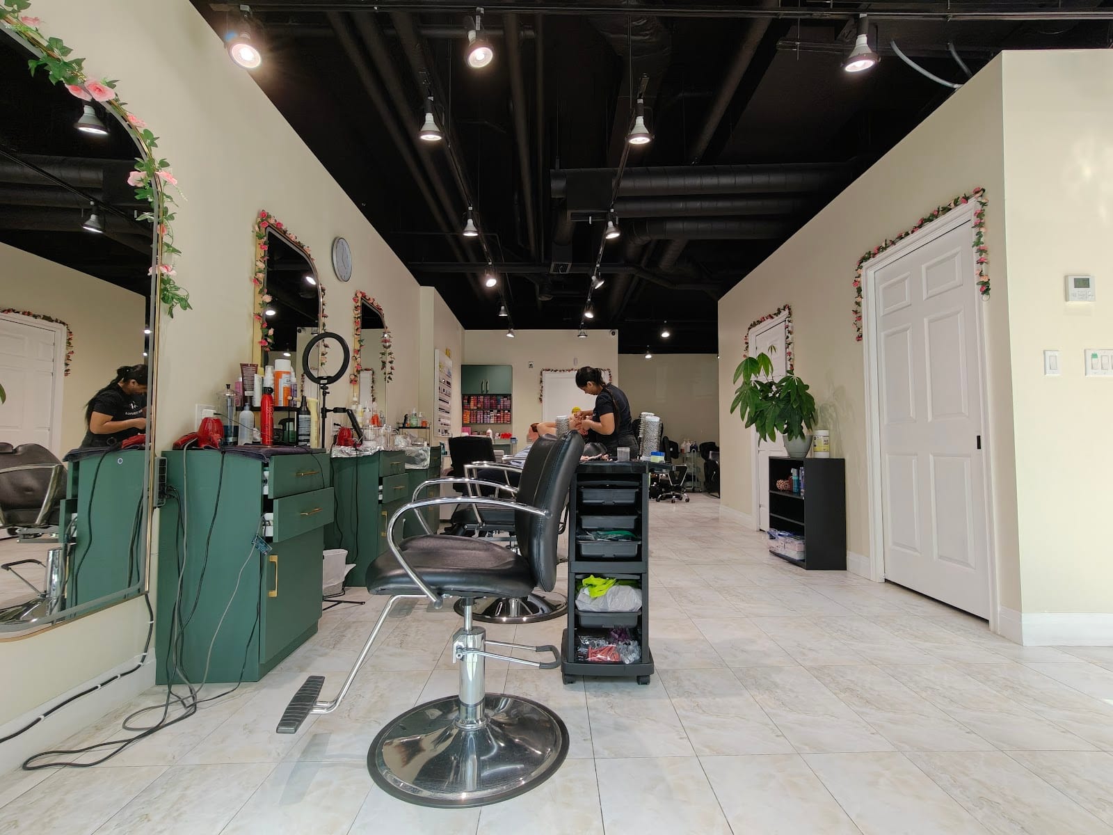 Meera Beauty Salon, photo 2