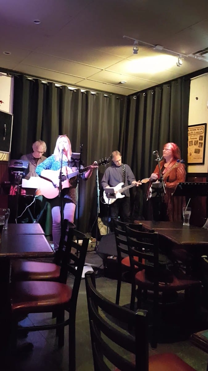 Corners Bar, photo 2
