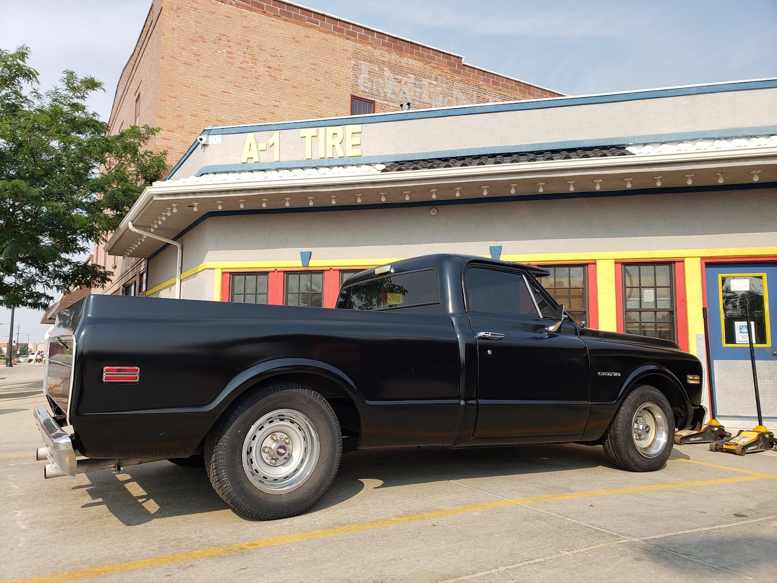A-1 Tire Company, photo 2