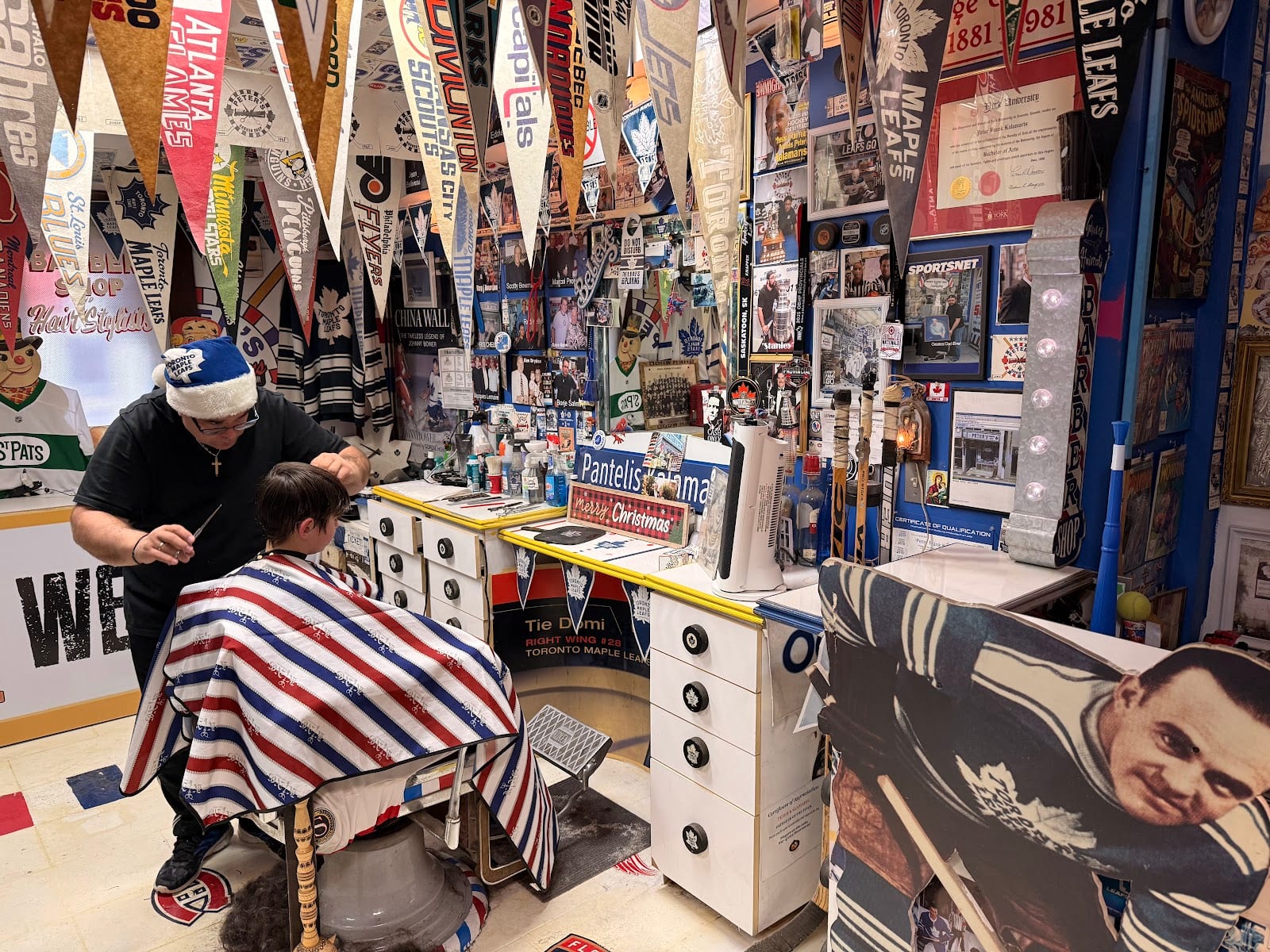 World Famous Peter's Barber Shop & Museum, photo 4