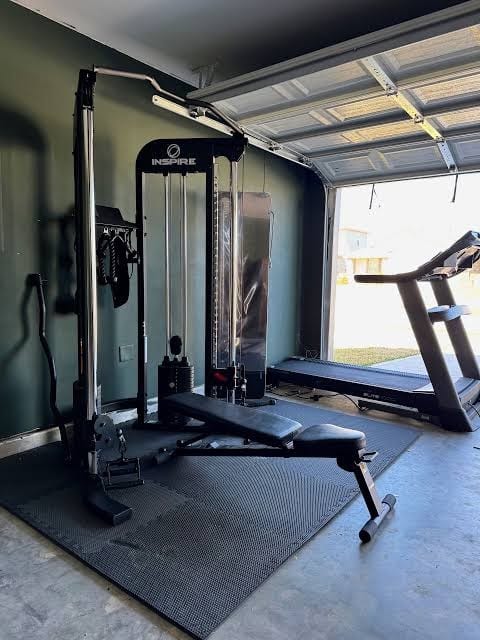 Cozy 3BR Home Near IAH Airport - Gym & WiFi, photo 2