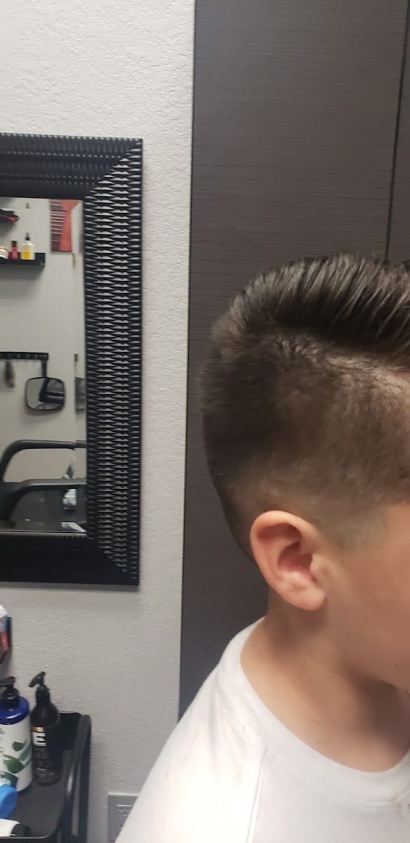 Brawns Barber, photo 3