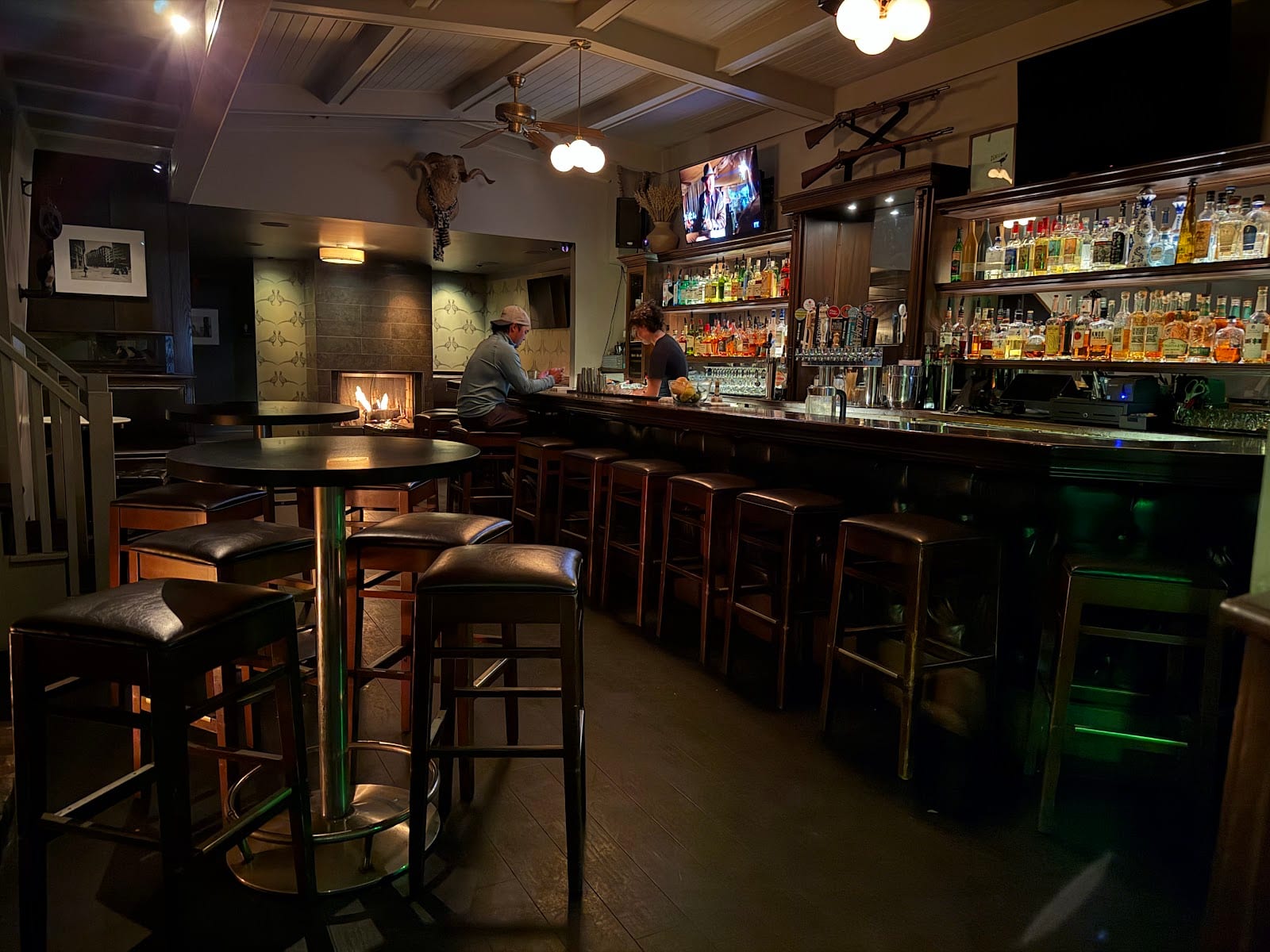 Zeki's Bar, photo 2