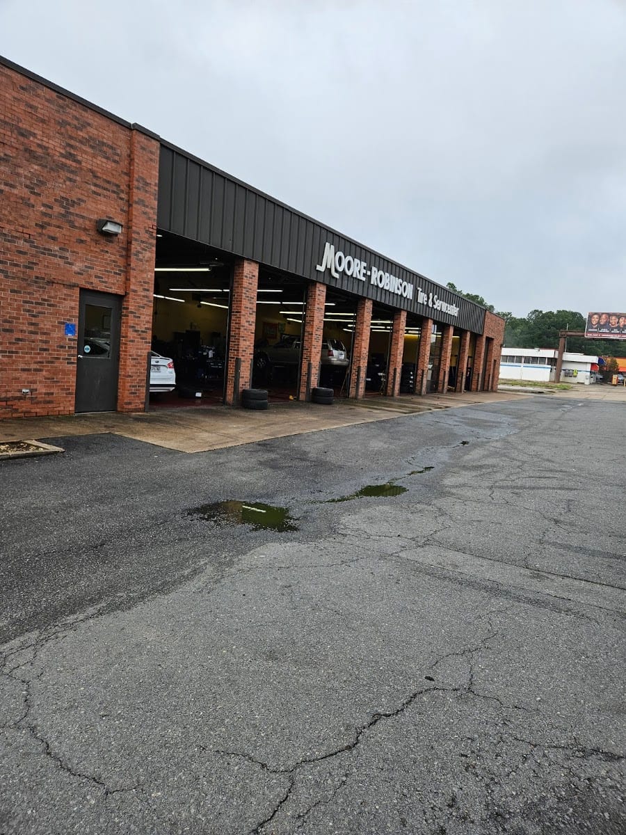 Moore & Robinson, Inc. Tire and Service Center, photo 4
