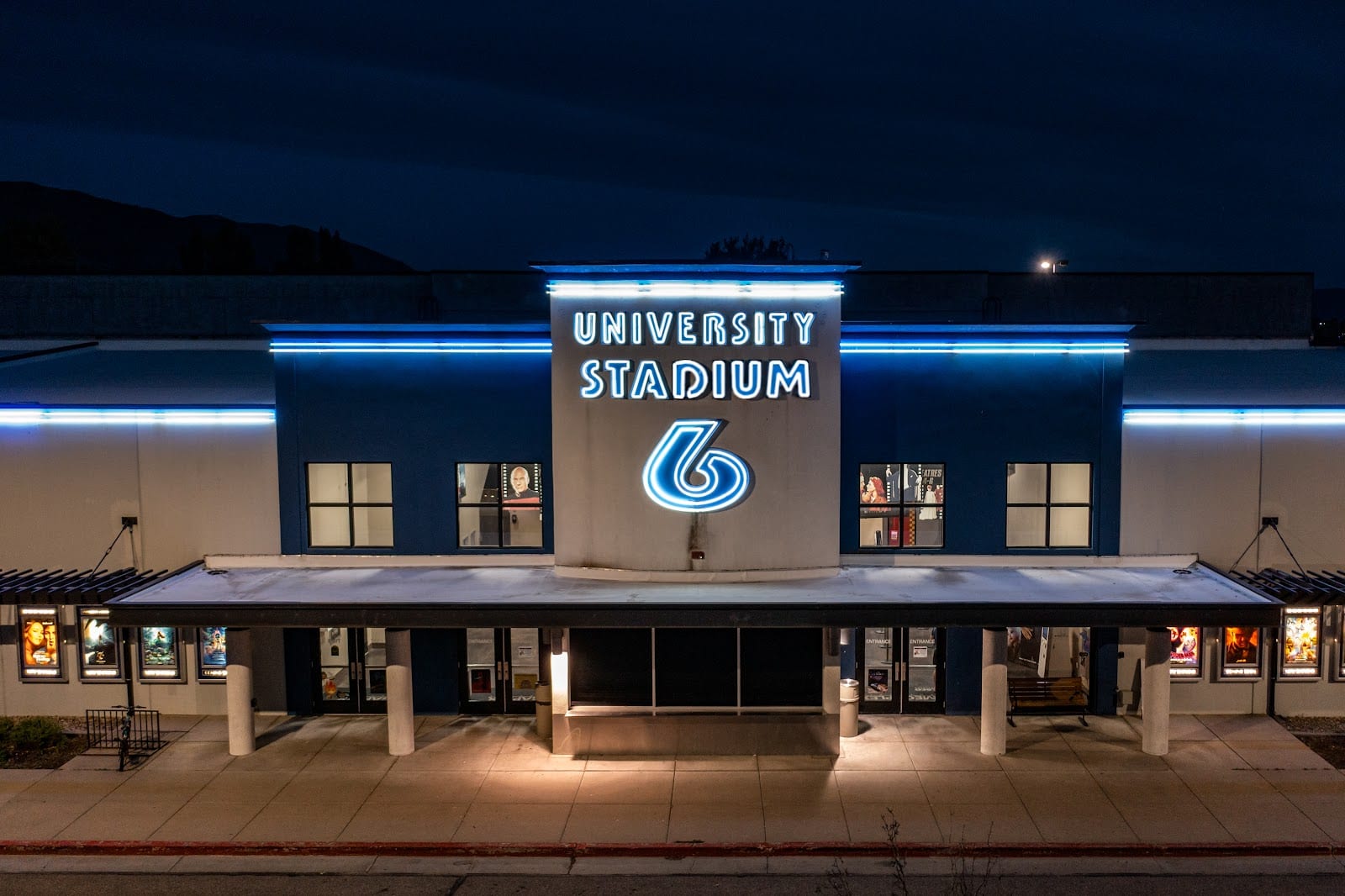 Megaplex Logan at University, photo 2