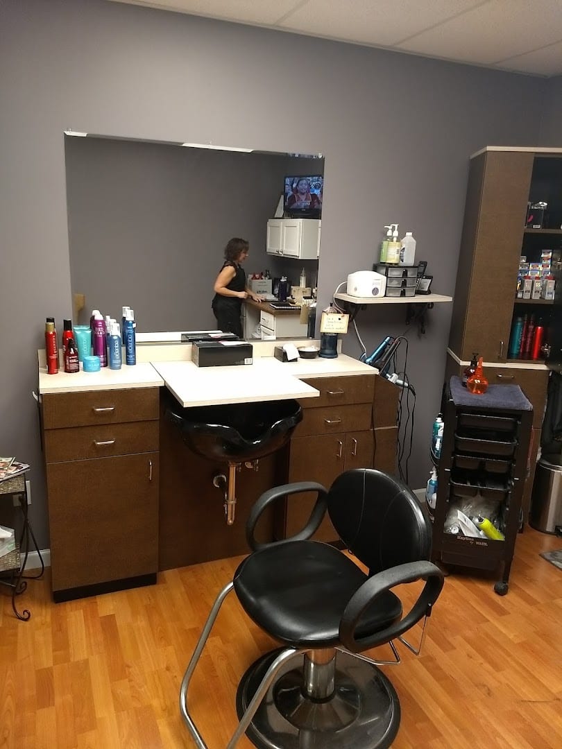 Untamed Salon, photo 3