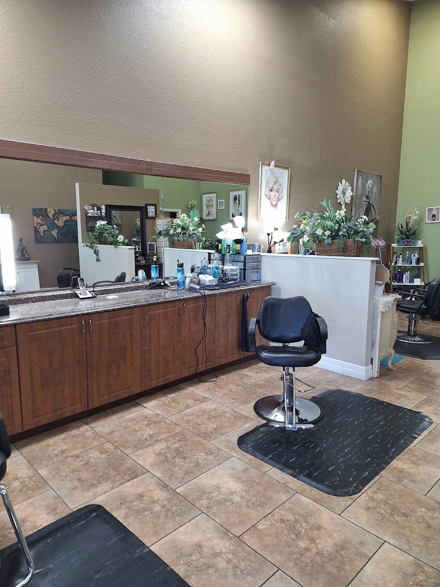 Burnt store barber and beauty, photo 2