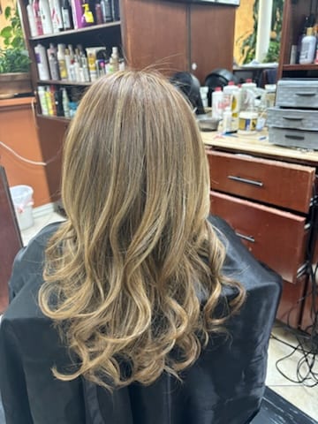 Maribel's Great Cuts, photo 3