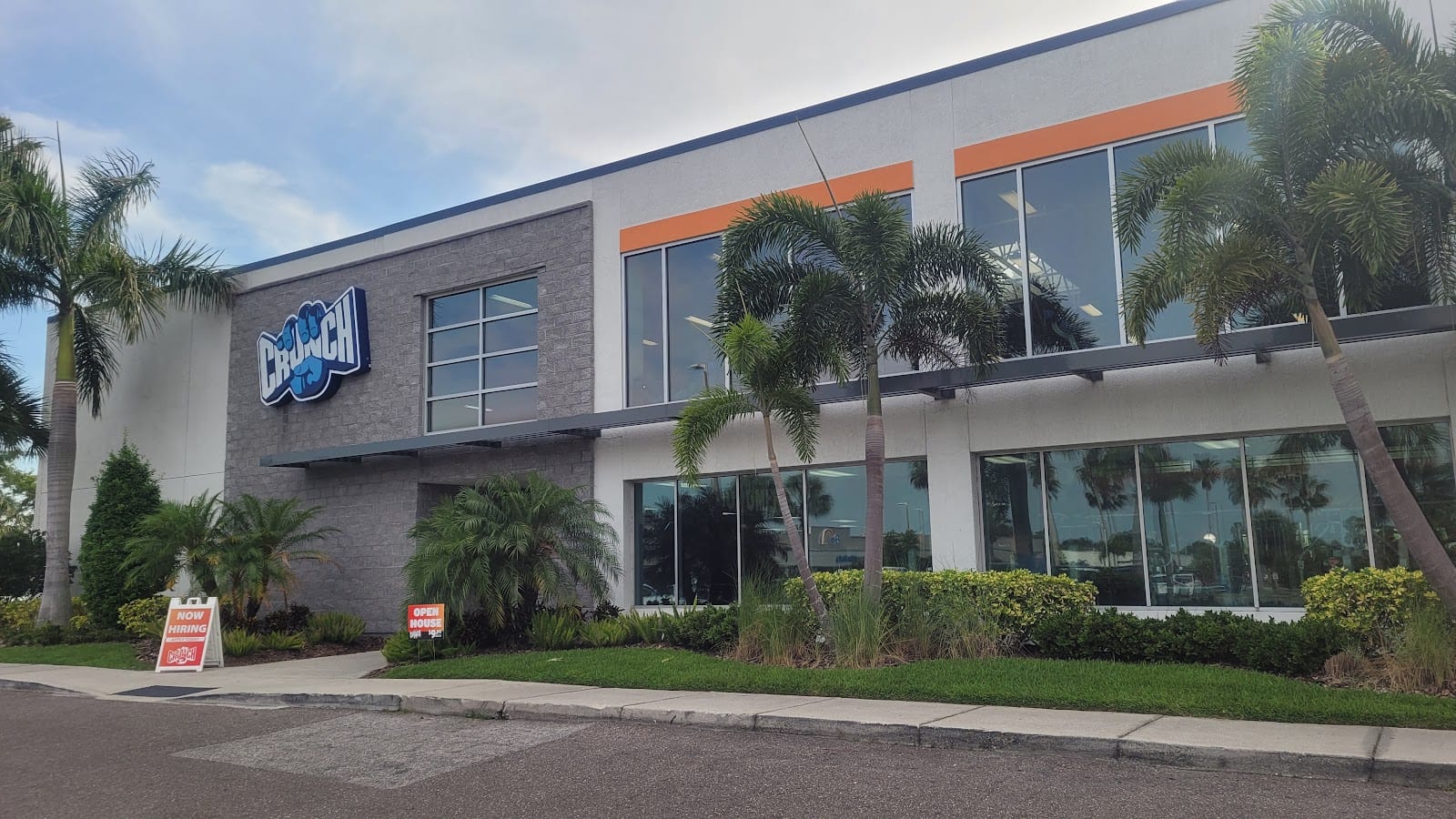 Crunch Fitness - Hillsborough, photo 3