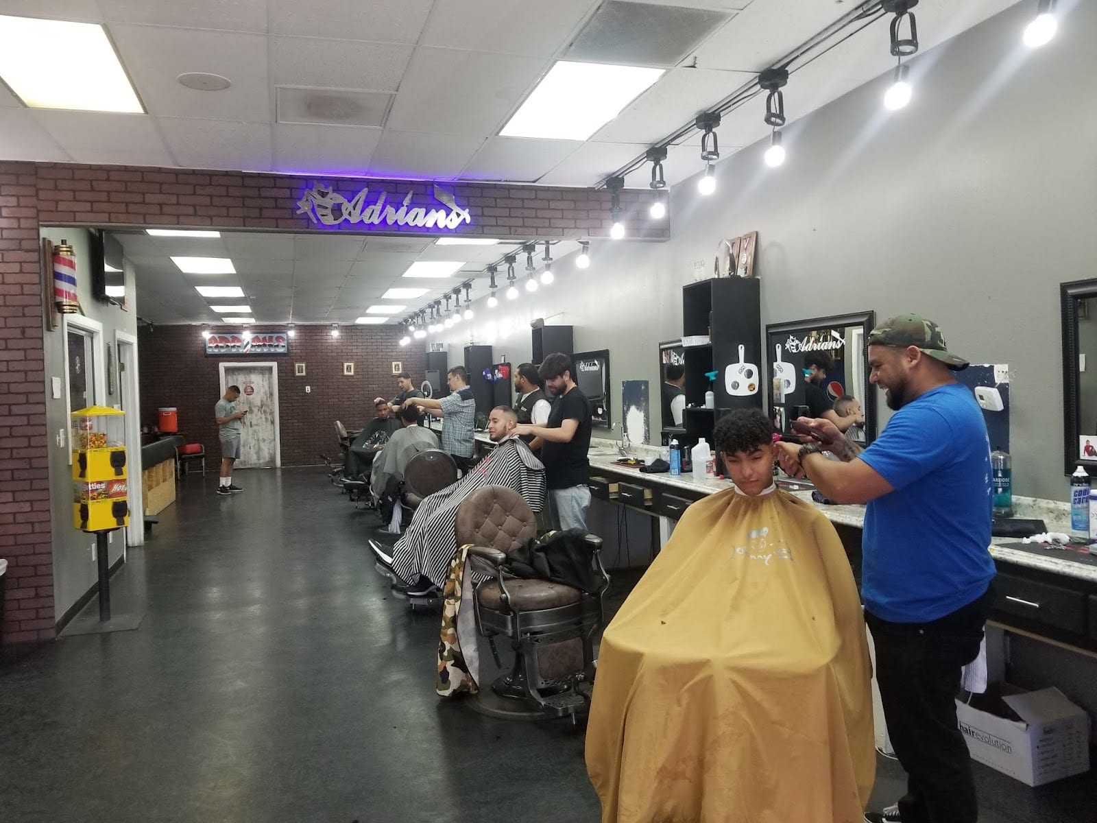 Adrian's Barbershop, photo 3