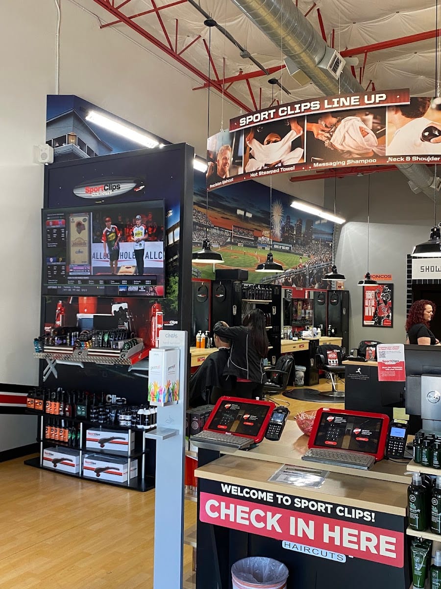 Sport Clips Haircuts of Round Rock - University Oaks