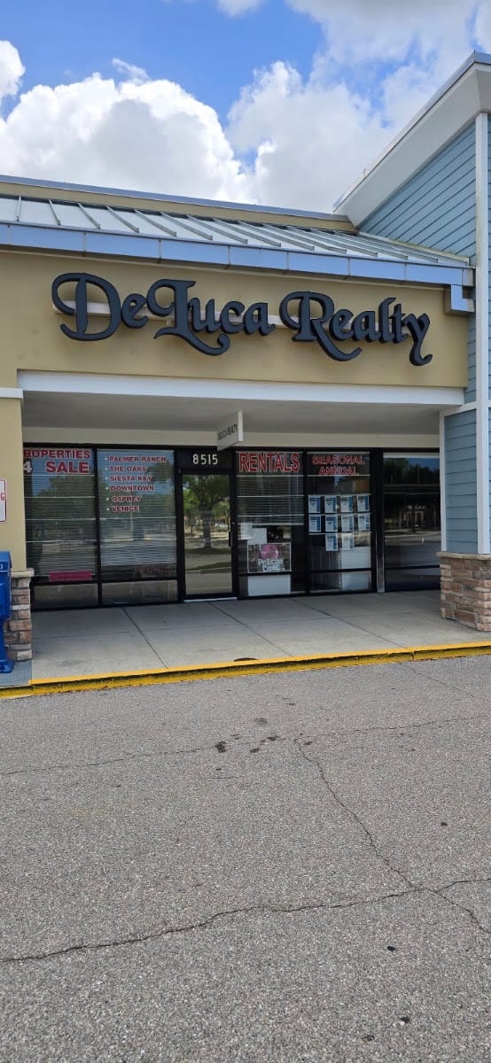DeLuca Realty, Inc., photo 2