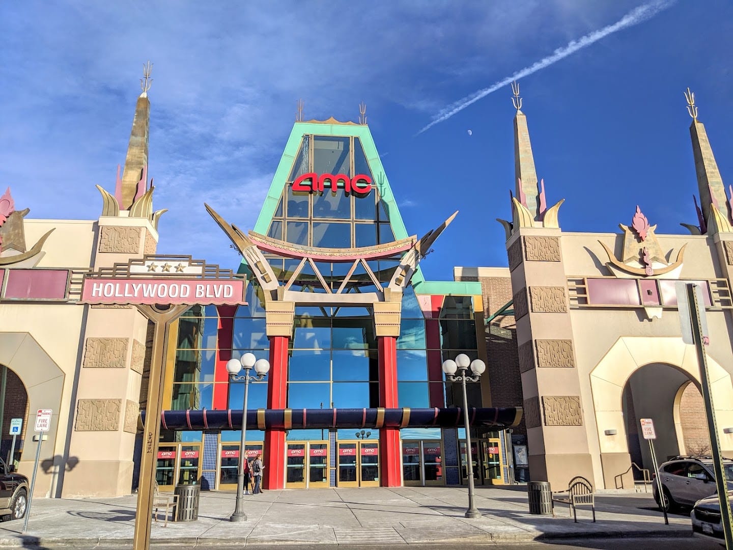 AMC Arapahoe Crossing 16