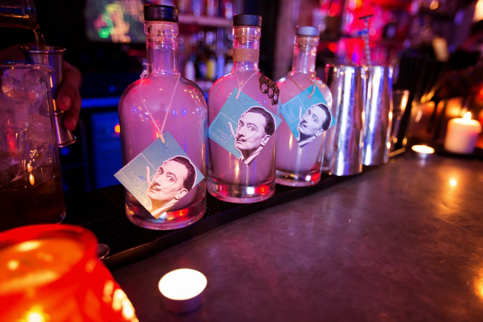 Canvas Bar