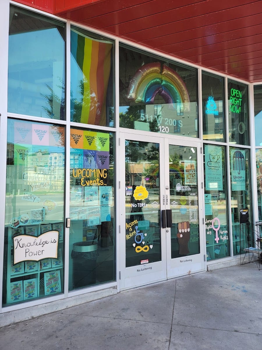 Under the Umbrella Bookstore and Cafe, photo 2