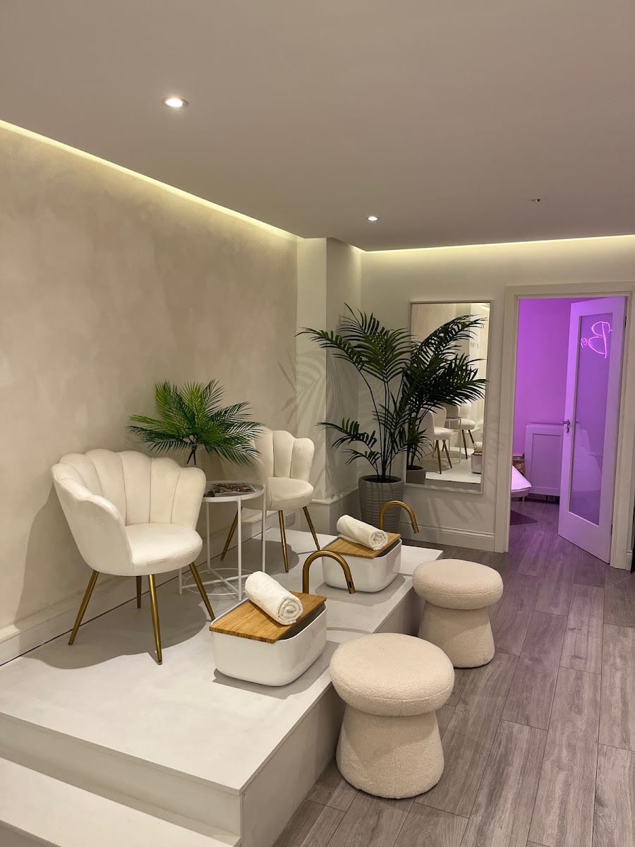 The Glow Bar LDN