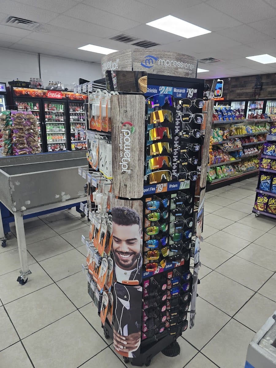 The neighborhood store, photo 3
