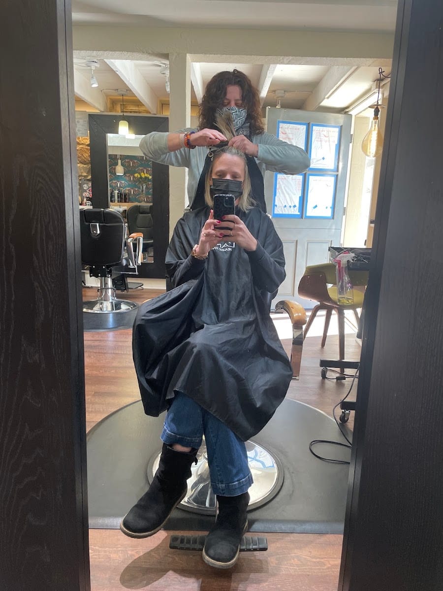 Monarch Salon