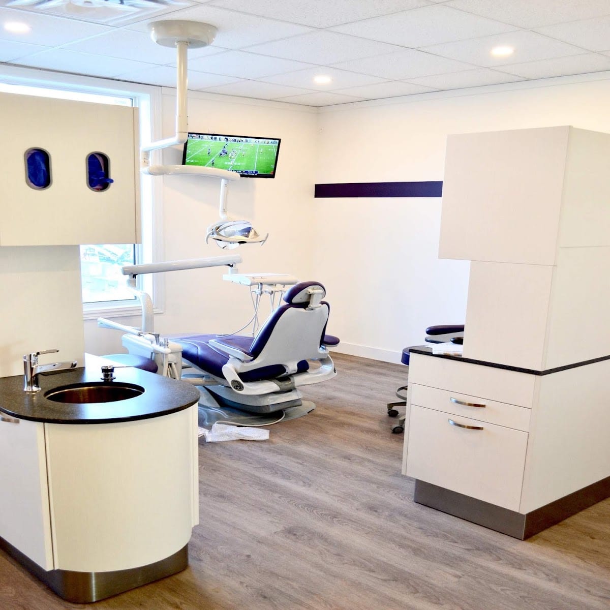 Maxilla Dental Clinic - Wilson Ave, photo 3