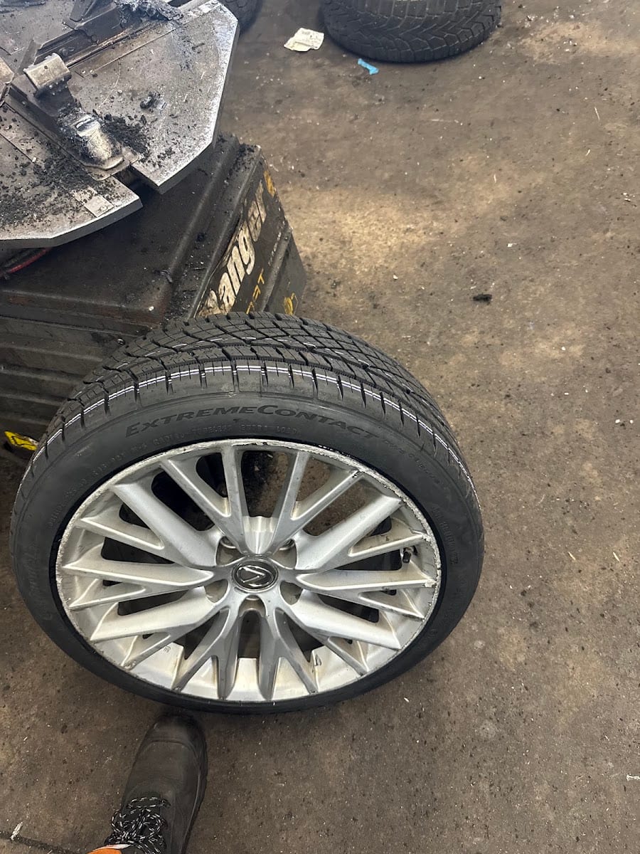 Cars need tires, photo 3