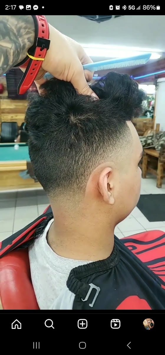 M B Barber Shop, photo 2