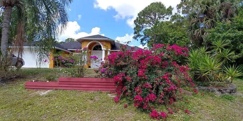 Peaceful Getaway in North Port w/ Spacious Yard