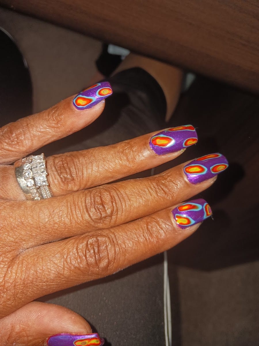 PRO NAILS SPA LLC