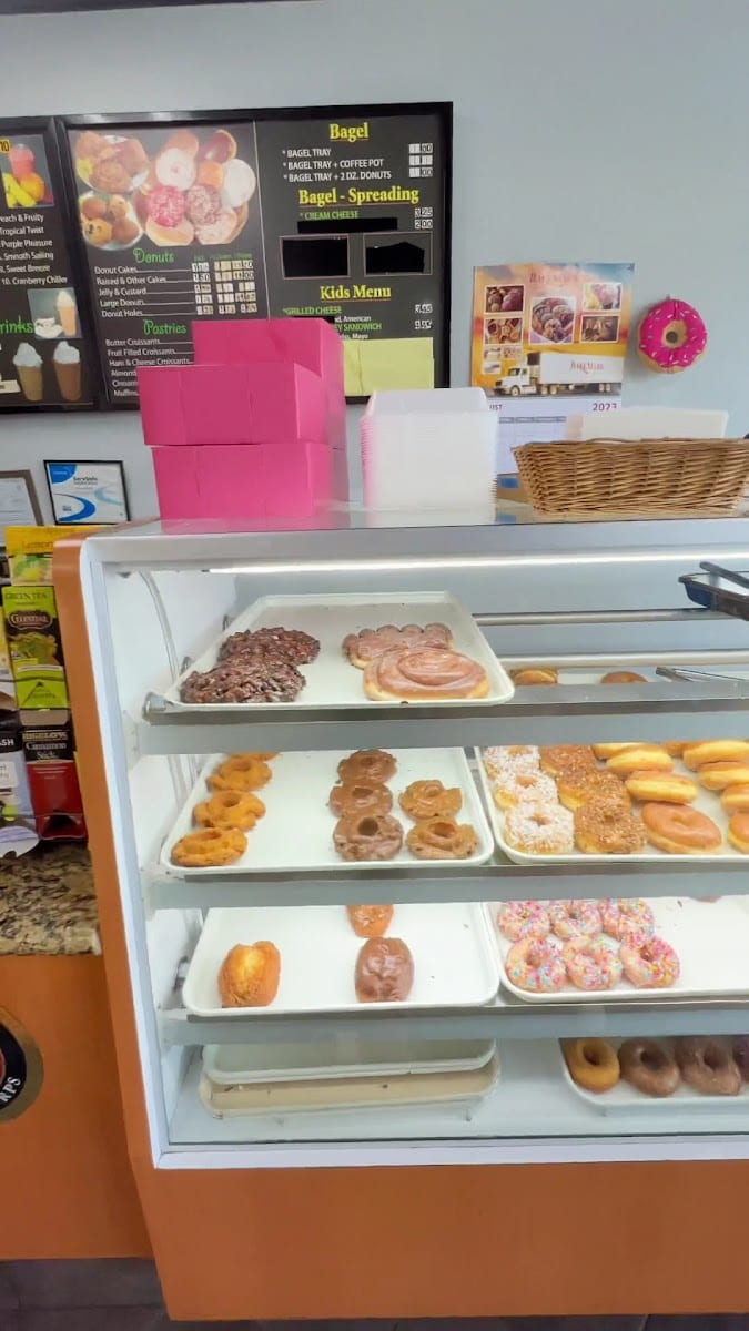 Scott's Donuts & Deli, photo 2