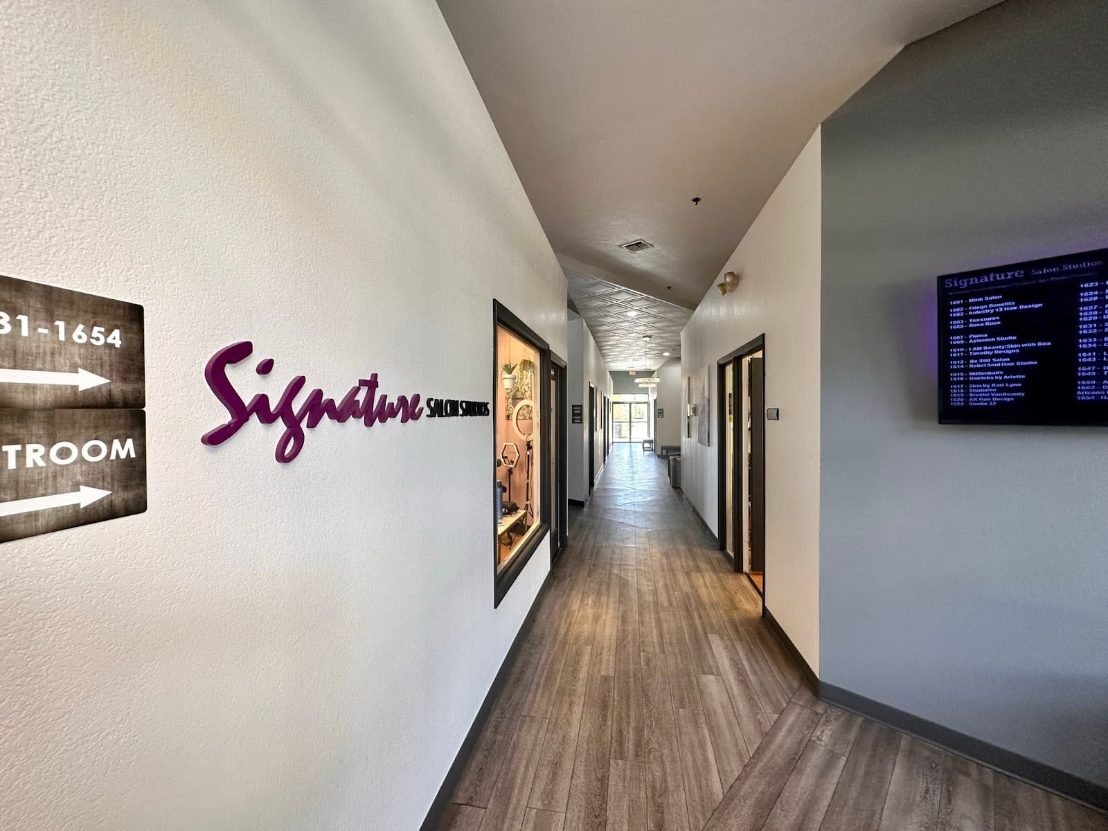Signature Salon Studios, photo 2